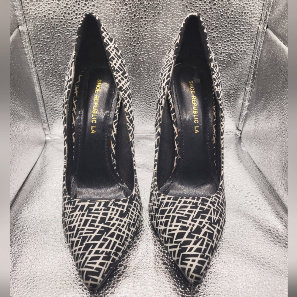SHOE REPUBLIC LA 6.5 HEELS BLK/WHT PRINT